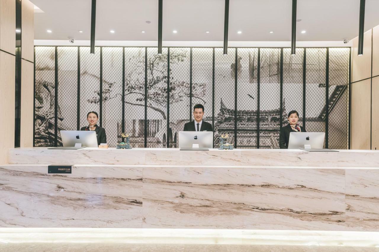 海宁皮革城南关厢亚朵酒店 外观 照片